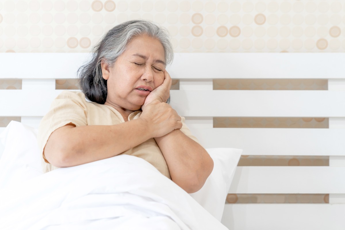 Asian woman ache Osteoporosis menopause