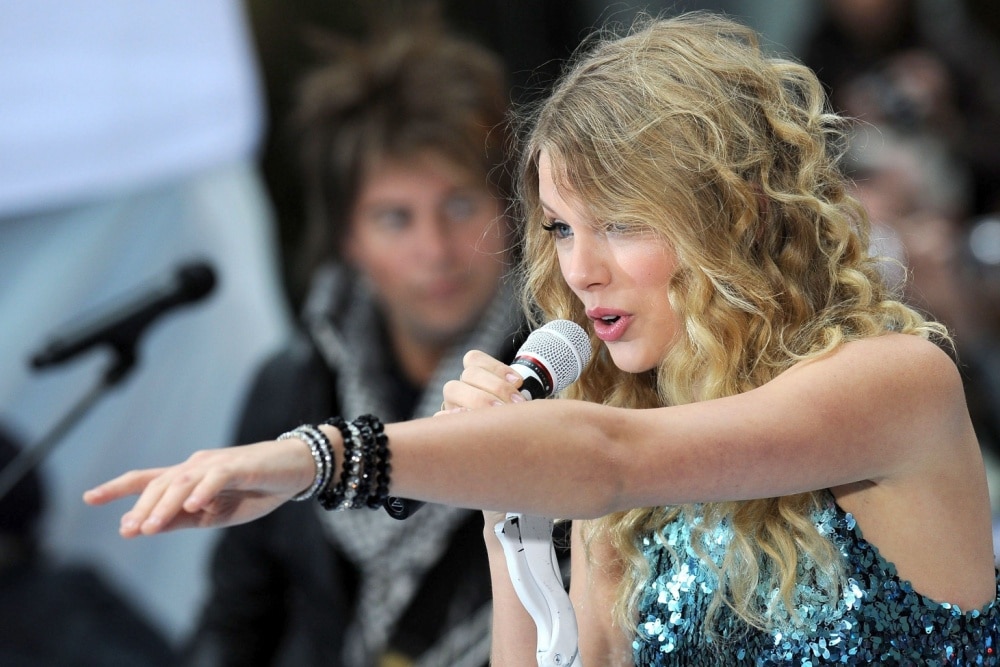 Live Concerts Like Taylor Swift: An Auditory Risk?