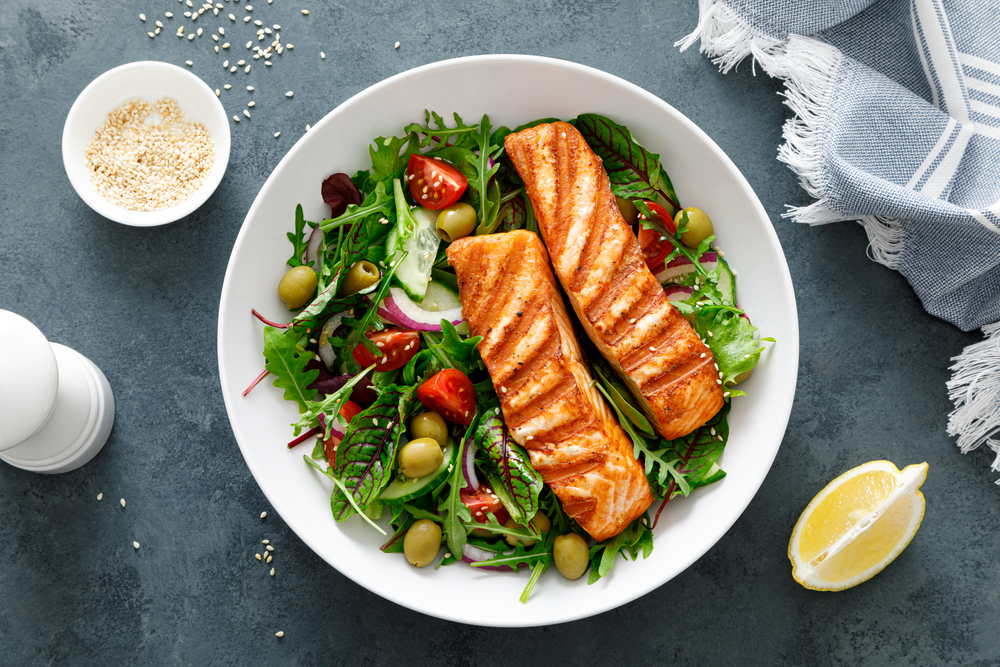 Grilled,Salmon,Fillet,And,Fresh,Vegetable,Salad.,Mediterranean,Diet.