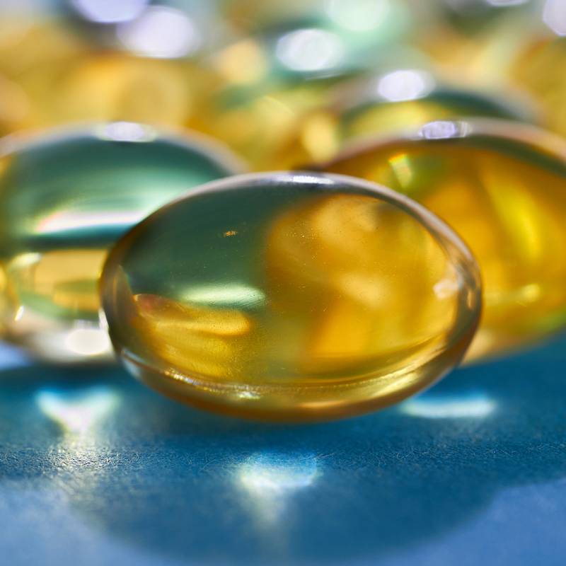 omega 3 pills capsules fish oil